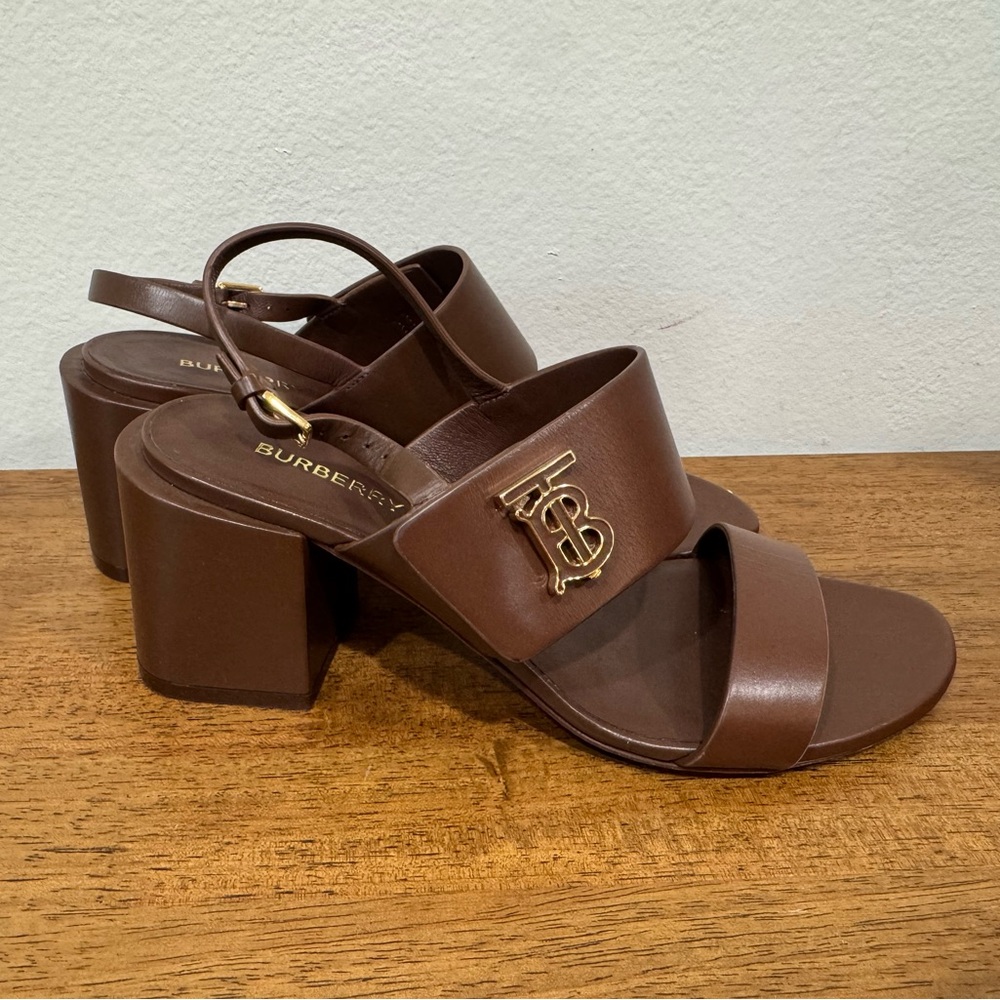 Burberry Virginia 65MM Logo Leather Sandals size 38
